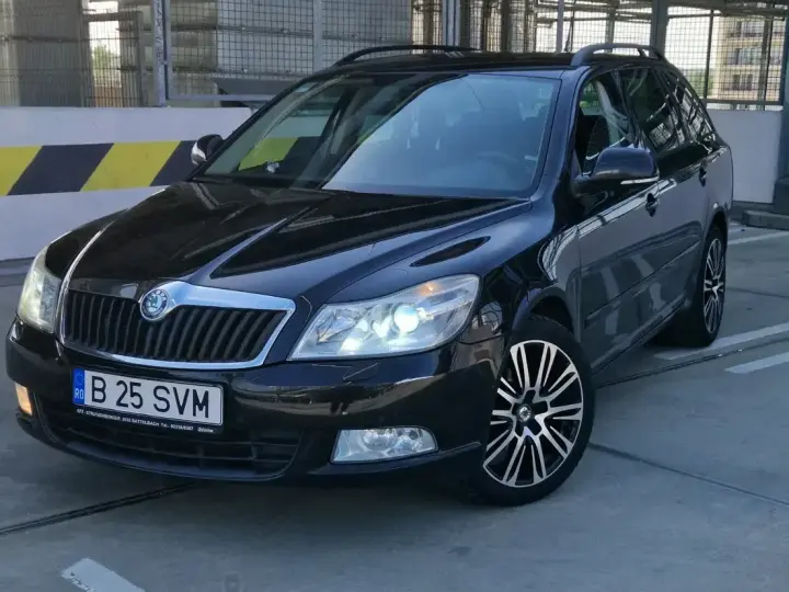 Škoda Octavia II 1.6 TDI ELEGANCE DSG