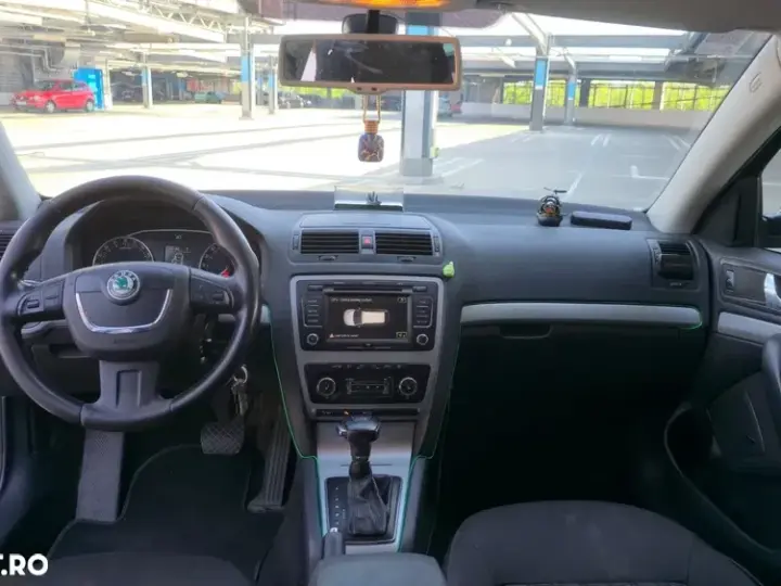 Škoda Octavia II 1.6 TDI ELEGANCE DSG