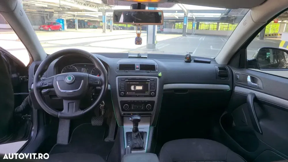 Škoda Octavia II 1.6 TDI ELEGANCE DSG — imagine 2