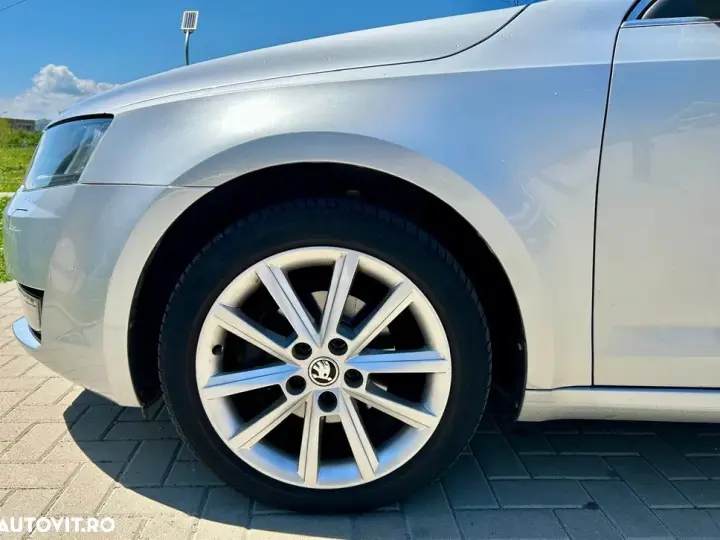 Škoda Octavia III 1.6 TDI DSG Style