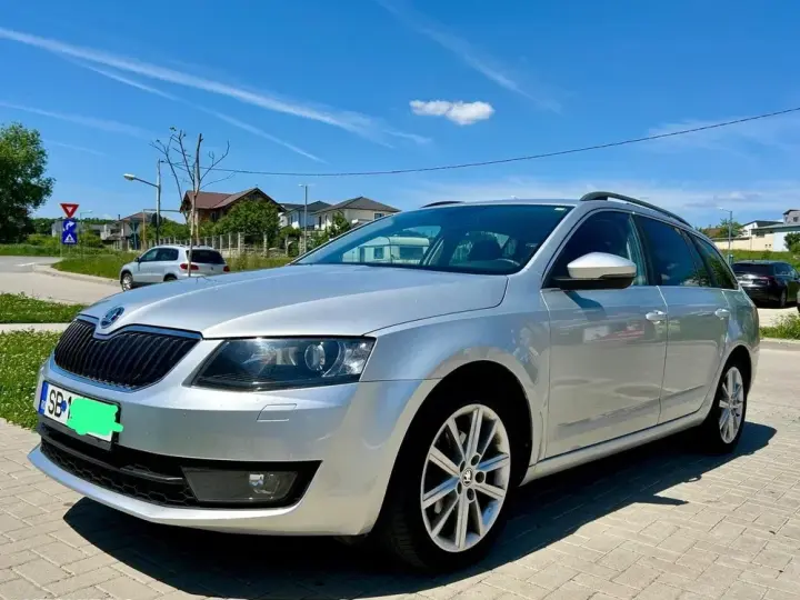 Škoda Octavia III 1.6 TDI DSG Style