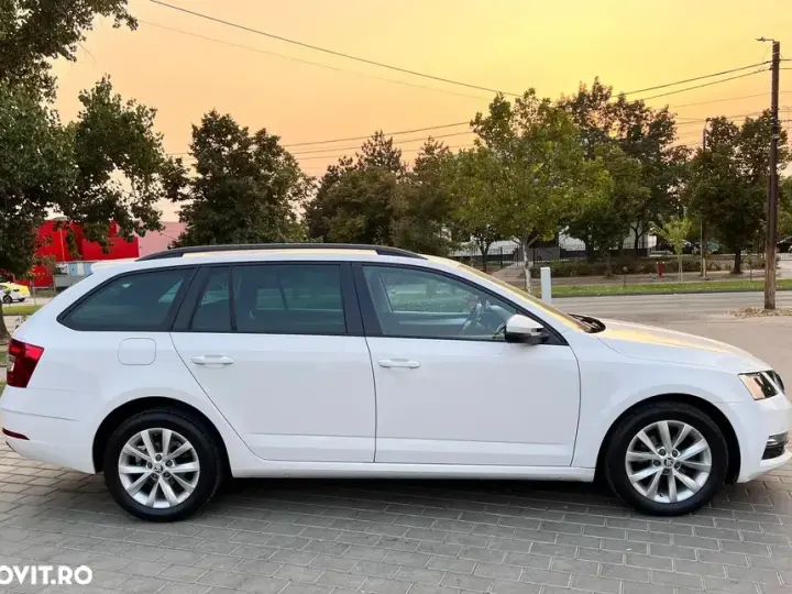 Škoda Octavia III 1.6 TDI DSG Ambition