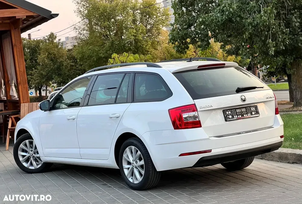 Škoda Octavia III 1.6 TDI DSG Ambition — imagine 3