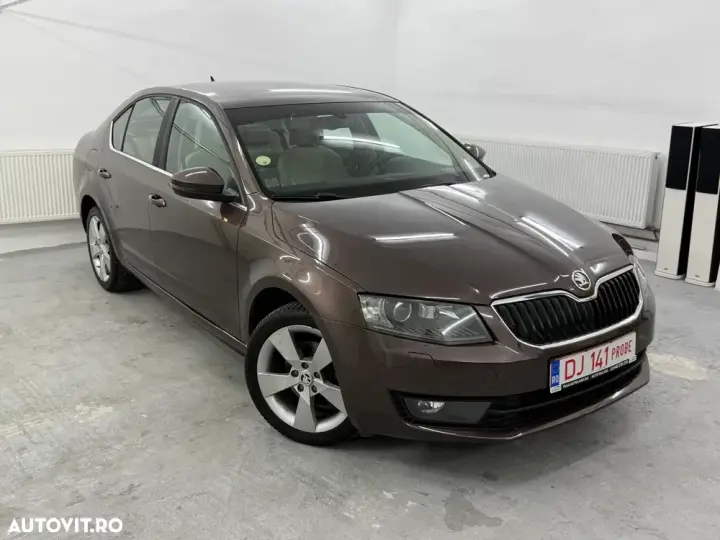 Škoda Octavia III 1.6 TDI ELEGANCE DSG