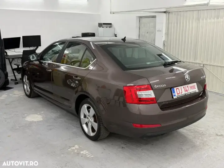 Škoda Octavia III 1.6 TDI ELEGANCE DSG
