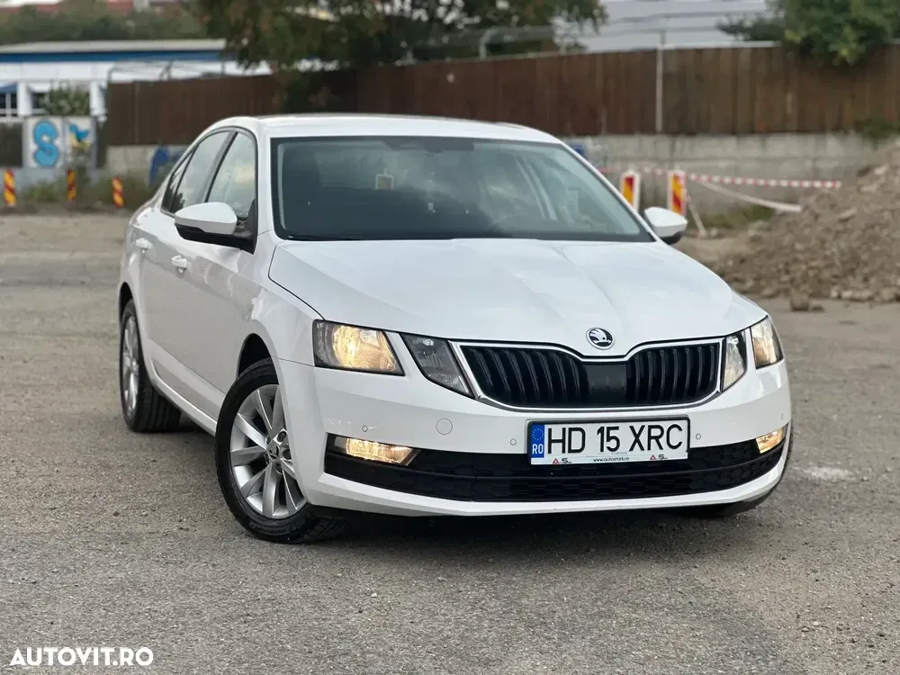 Škoda Octavia 1.6 TDI Premium Edition — imagine 2