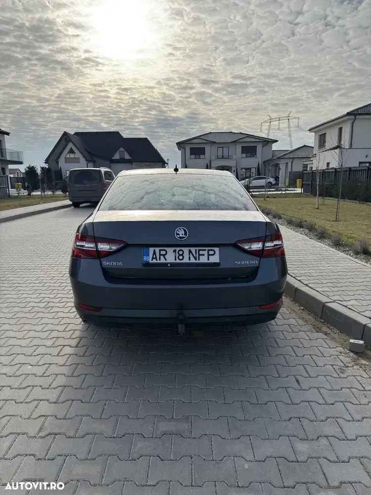 Škoda Superb III 2.0 TDI DSG Style — imagine 4