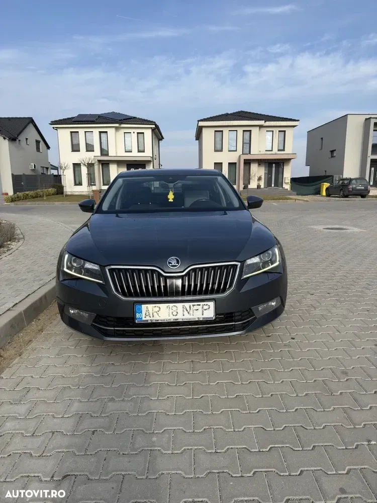 Škoda Superb III 2.0 TDI DSG Style — imagine 3