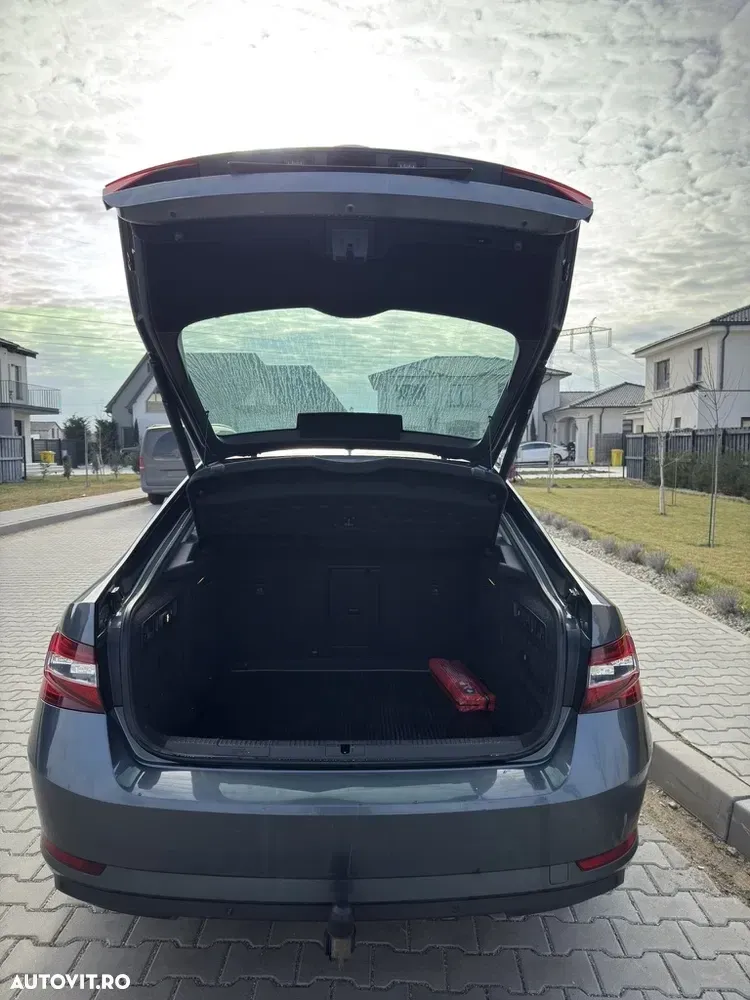 Škoda Superb III 2.0 TDI DSG Style — imagine 5