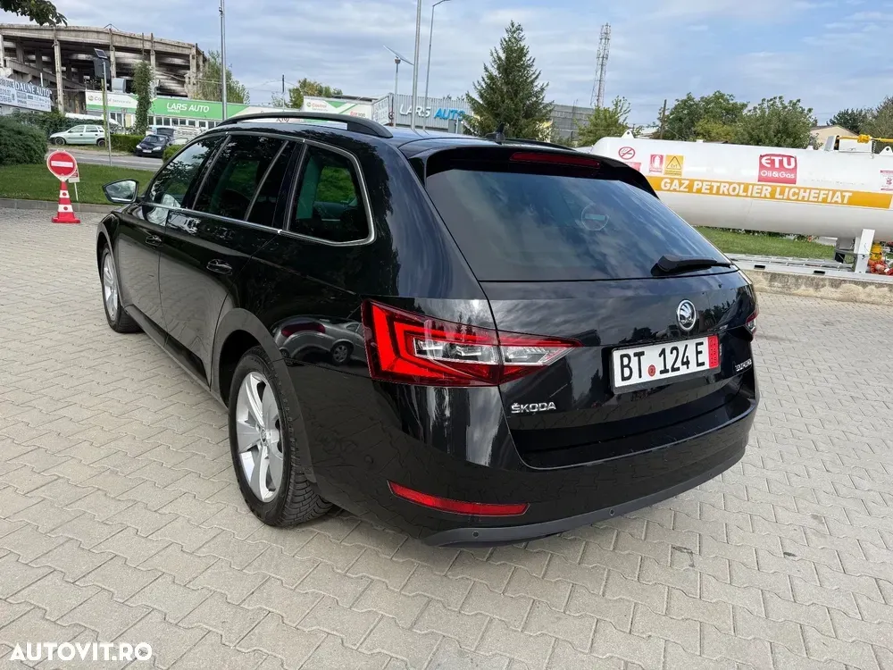 Škoda Superb III 2.0 TDI DSG Premium Edition — imagine 4