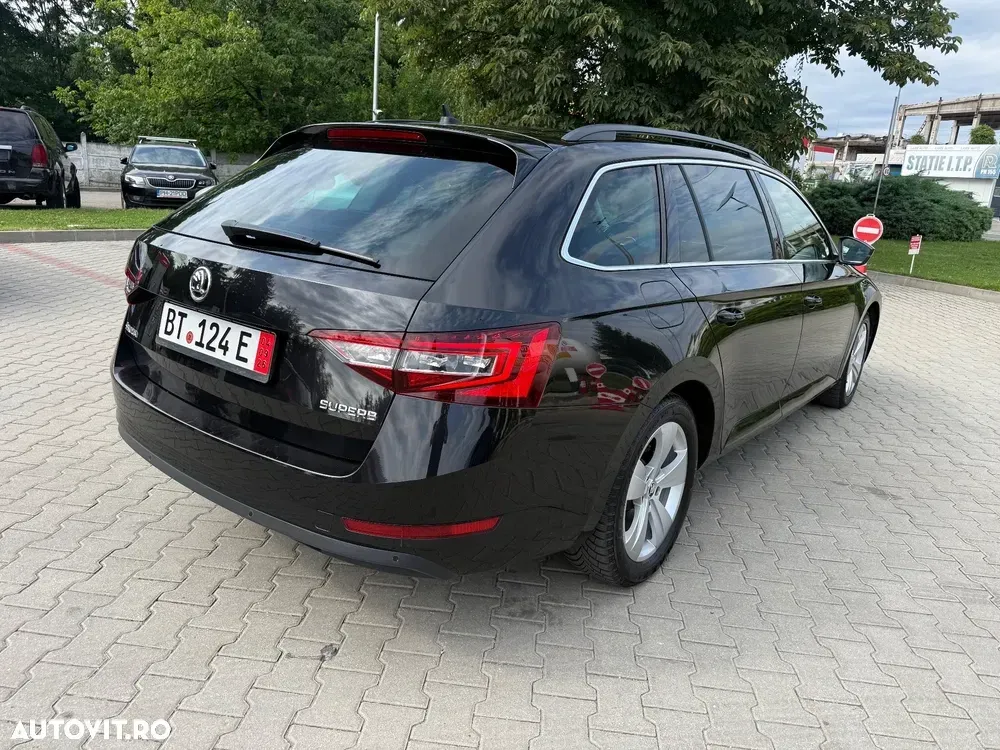 Škoda Superb III 2.0 TDI DSG Premium Edition — imagine 2