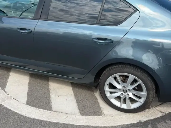 Škoda Octavia III 1.6 TDI DSG Style