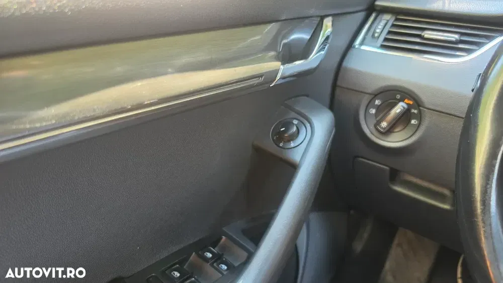 Škoda Octavia III — imagine 2