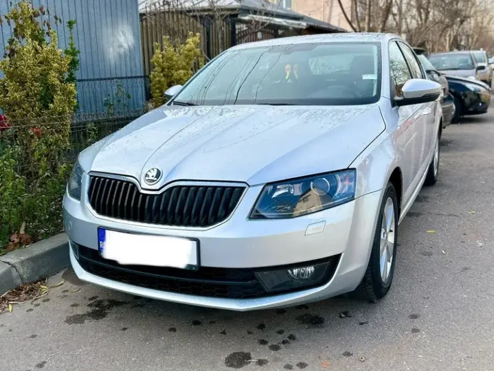 Škoda Octavia III 1.6 TDI DSG Style