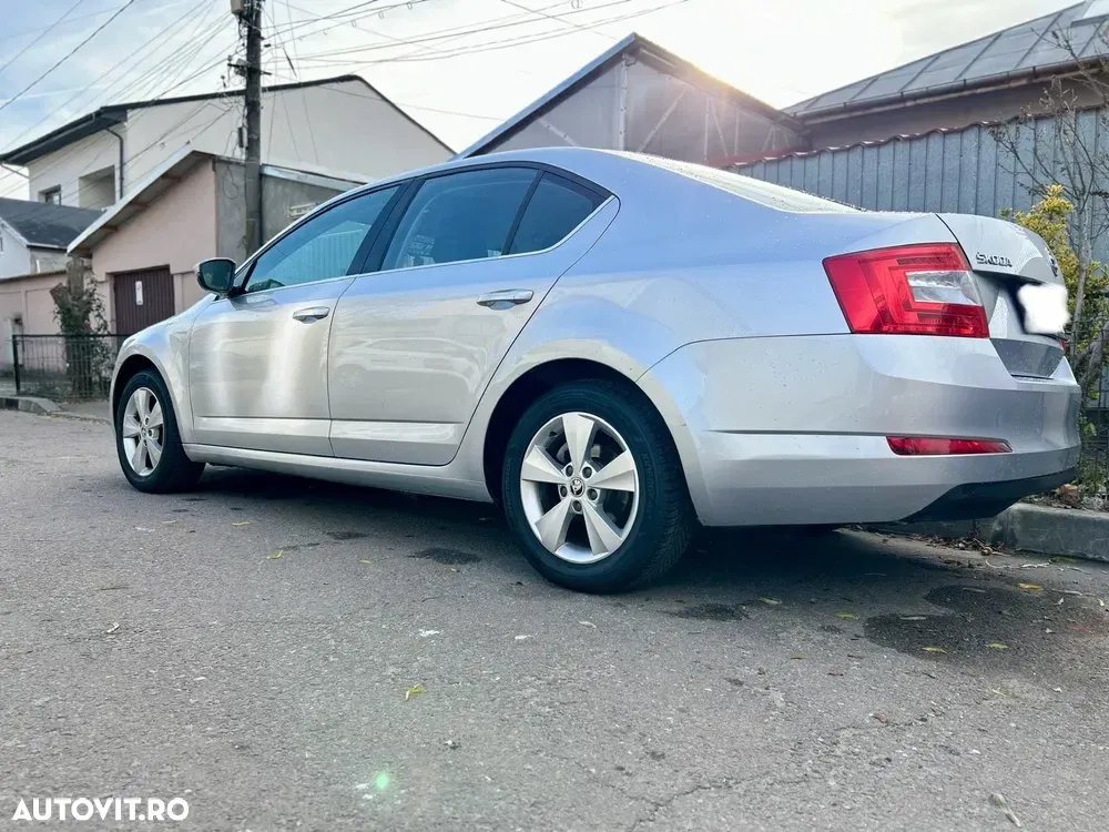 Škoda Octavia III 1.6 TDI DSG Style — imagine 2
