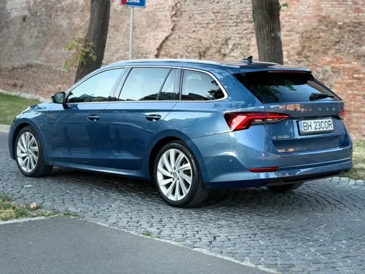 Škoda Octavia IV 2.0 TDI DSG Style