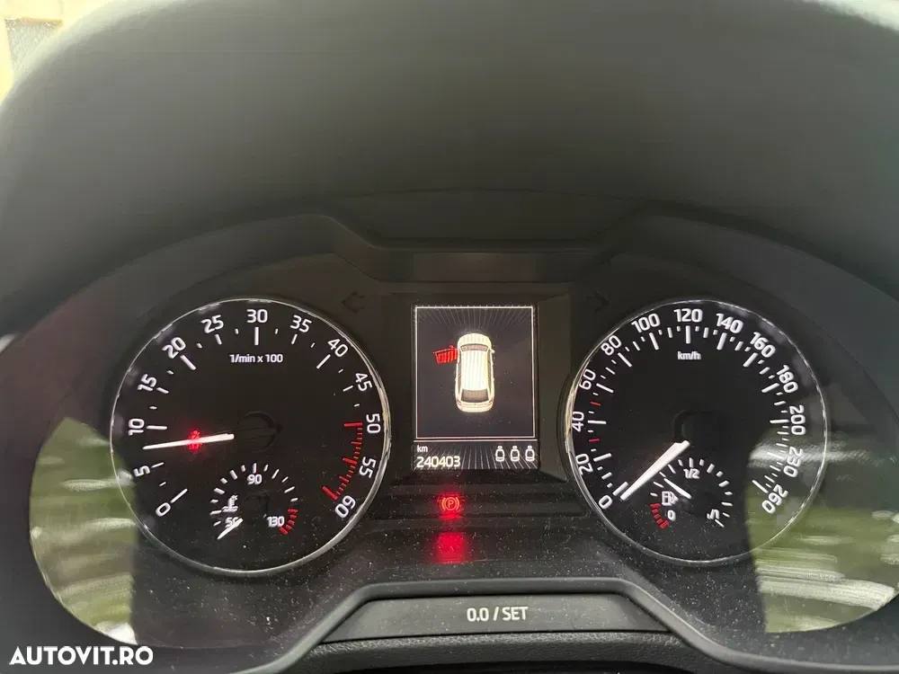 Škoda Octavia III 1.6 TDI DSG Ambition — imagine 4