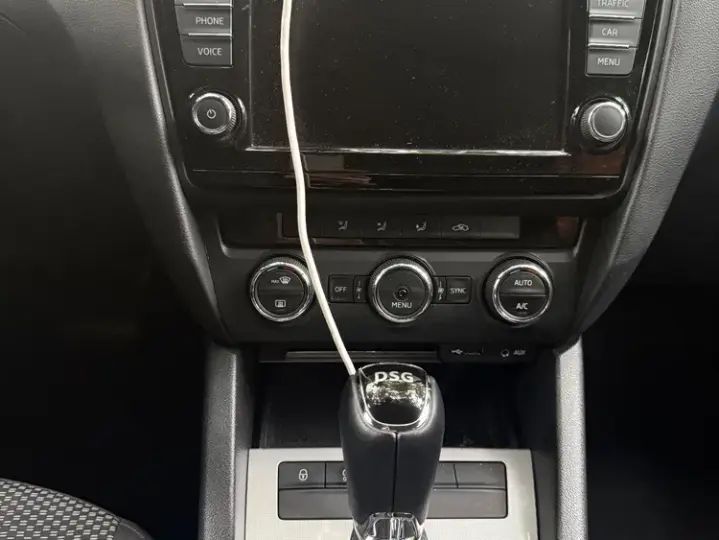 Škoda Octavia III 1.6 TDI DSG Ambition