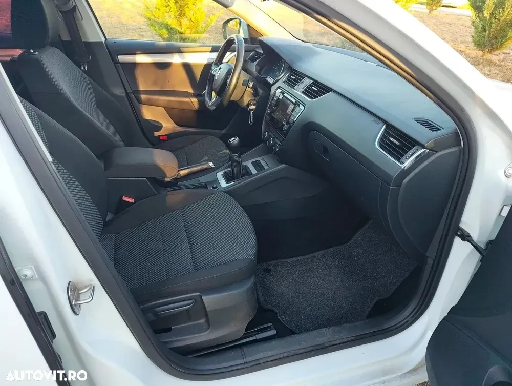 Škoda Octavia III 1.6 TDI GREENLINE — imagine 4