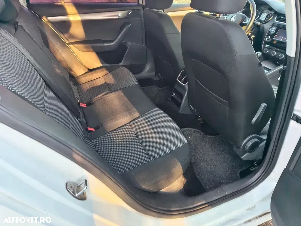 Škoda Octavia III 1.6 TDI GREENLINE — imagine 6