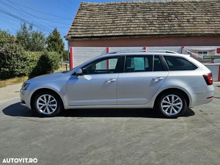 Škoda Octavia III 1.6 TDI DSG Ambition