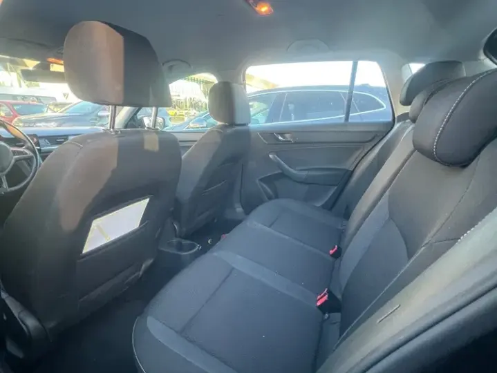 Škoda Rapid 1.4 TDI Ambition DSG
