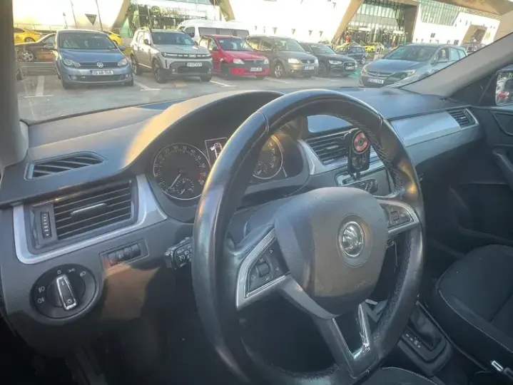 Škoda Rapid 1.4 TDI Ambition DSG