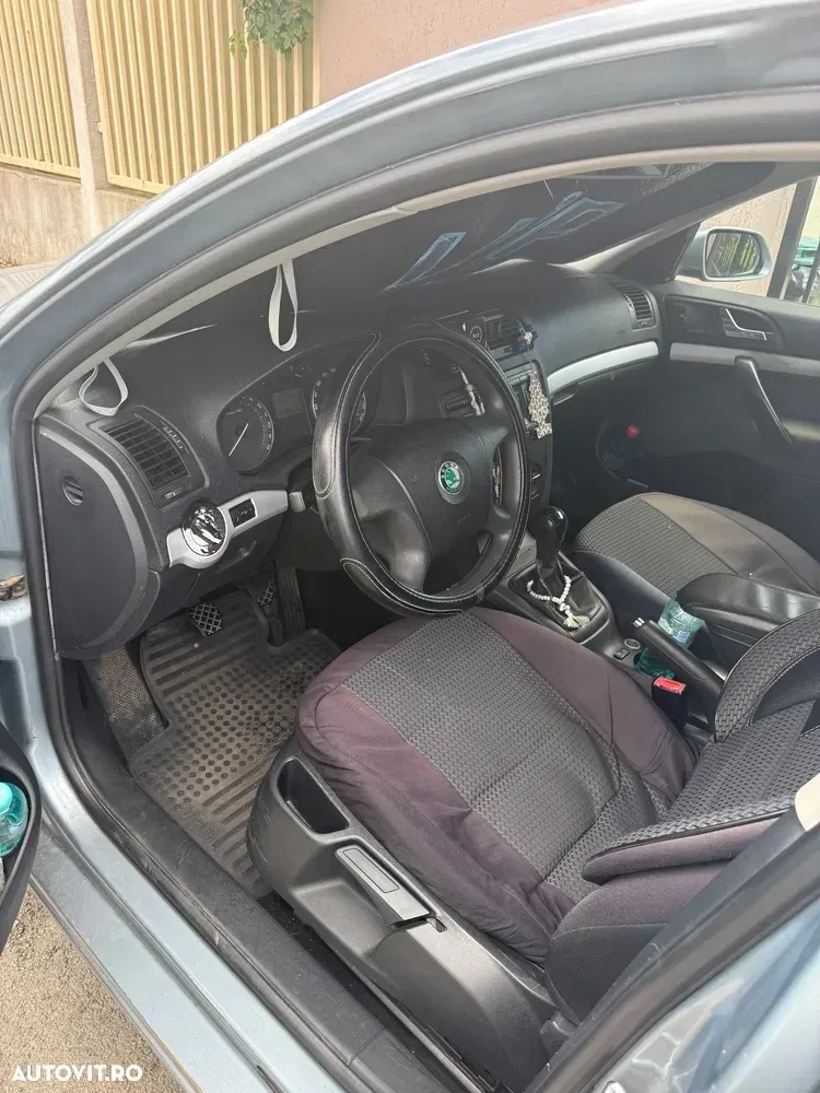 Škoda Octavia II 1.6 Ambiente — imagine 5
