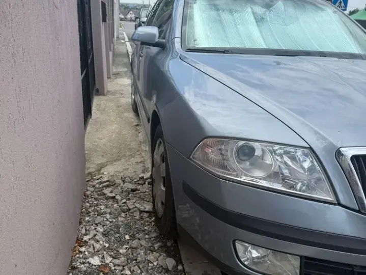 Škoda Octavia II 1.6 Ambiente