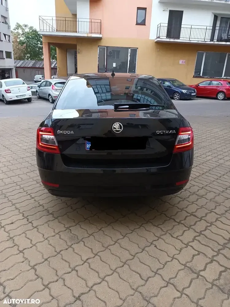 Škoda Octavia 2.0 TDI DSG Ambition — imagine 4