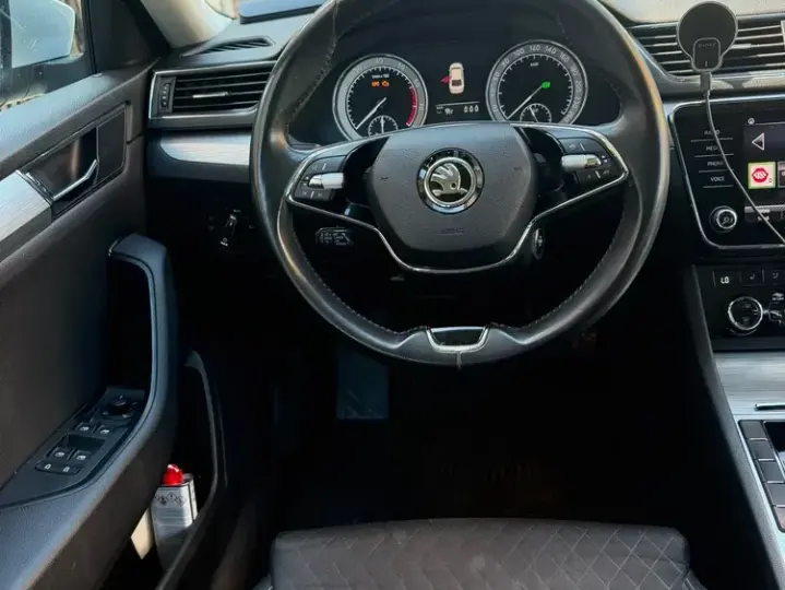 Škoda Superb III