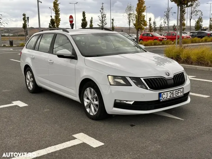 Škoda Octavia 1.6 TDI DSG Clever