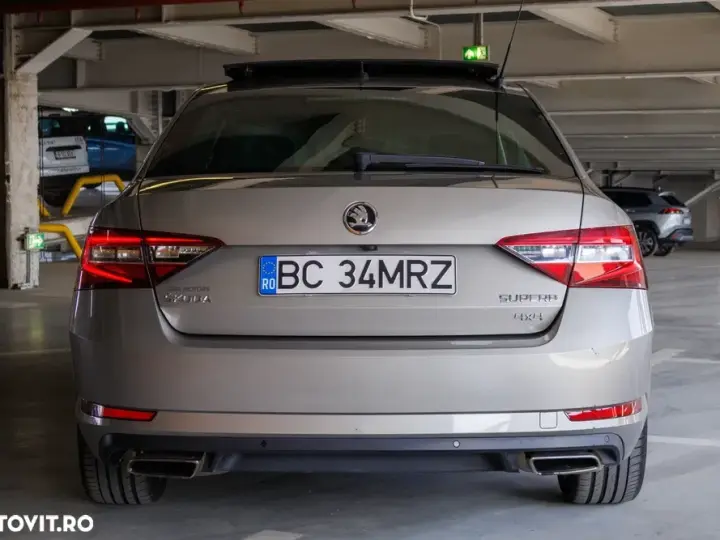 Škoda Superb III 2.0 TSI DSG 4X4 Laurin & Klement