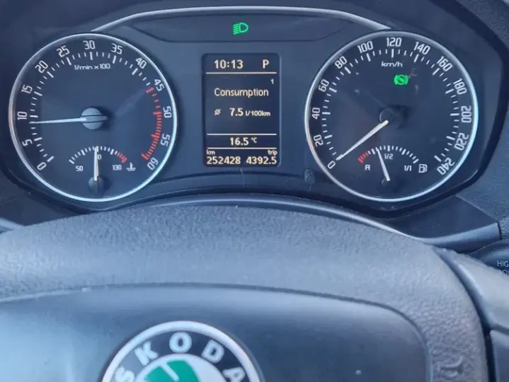 Škoda Octavia II 2.0 TDI Ambiente DSG