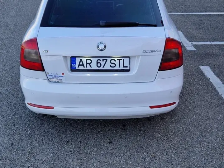 Škoda Octavia II 2.0 TDI Ambiente DSG