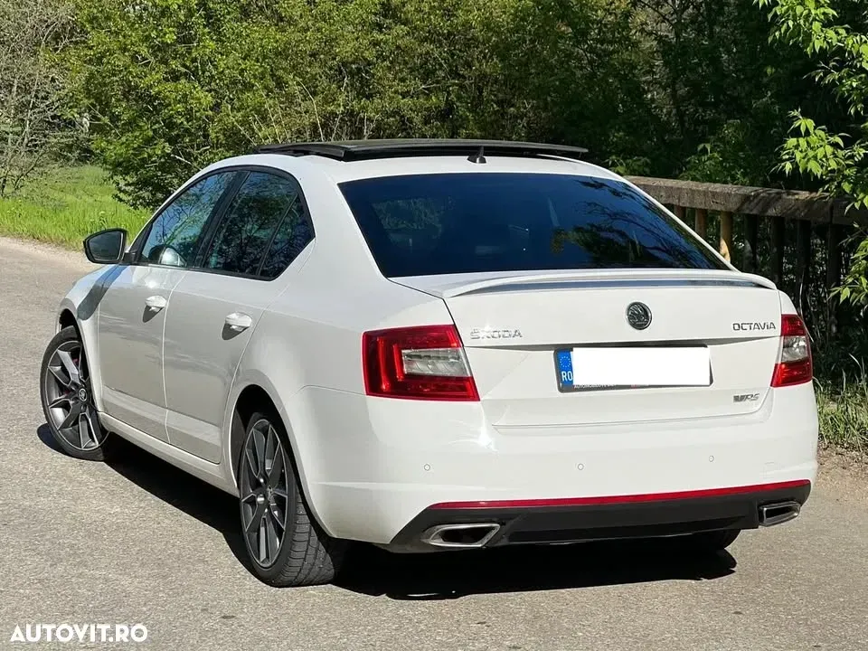 Škoda Octavia III 2.0 TDI RS DSG — imagine 2