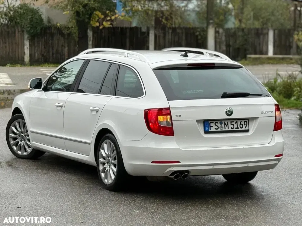 Škoda Superb II 2.0 TDI Elegance DSG — imagine 4