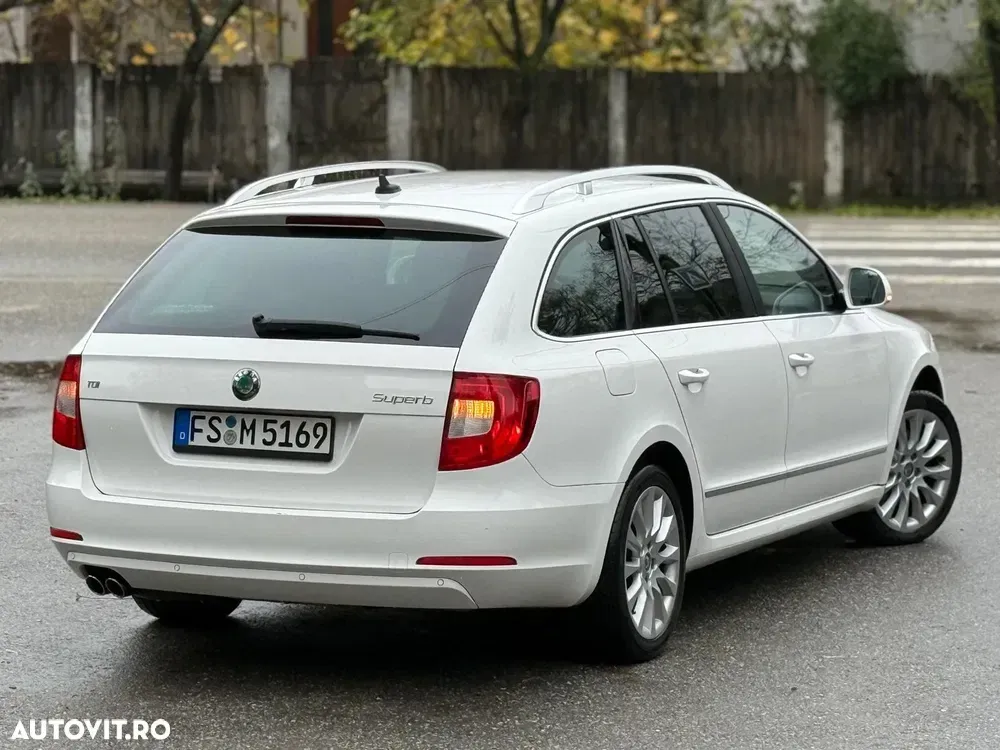 Škoda Superb II 2.0 TDI Elegance DSG — imagine 3