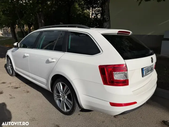 Škoda Octavia III 2.0 TDI ELEGANCE DSG