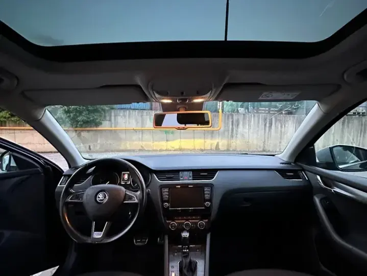 Škoda Octavia III 2.0 TDI 4x4 DSG Scout