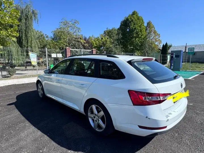 Škoda Superb III