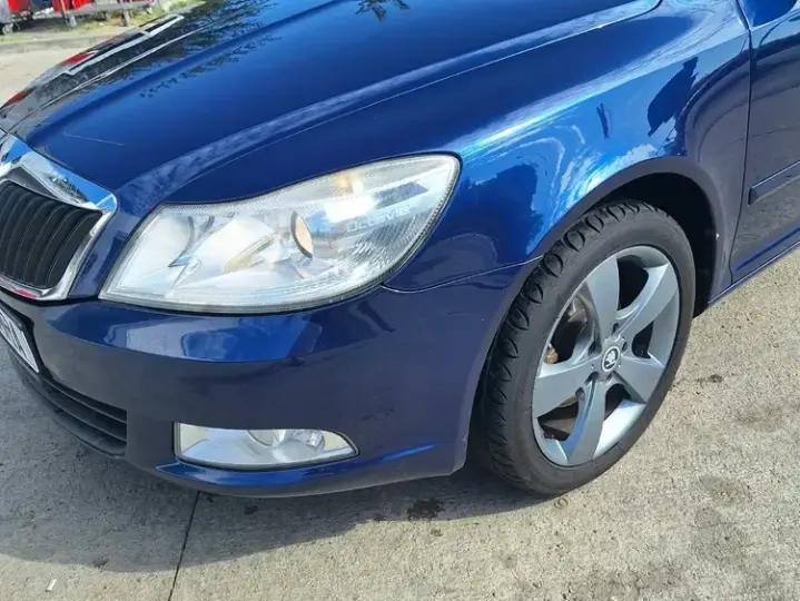 Škoda Octavia II 1.6 TDI ELEGANCE