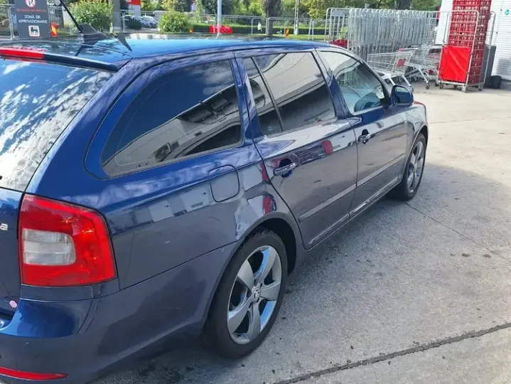 Škoda Octavia II 1.6 TDI ELEGANCE