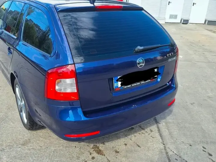 Škoda Octavia II 1.6 TDI ELEGANCE