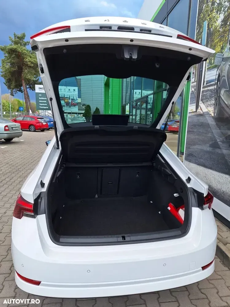 Škoda Octavia IV 1.5 TSI DSG MHEV Style — imagine 6