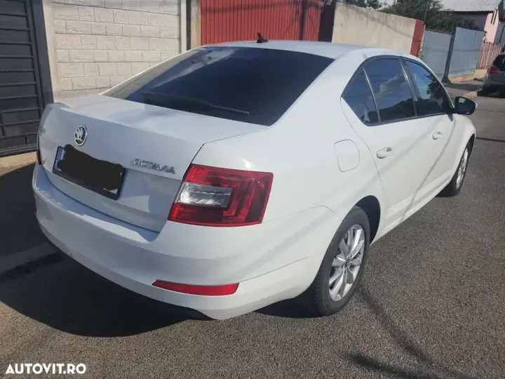 Škoda Octavia III 1.6 TDI DSG Ambition