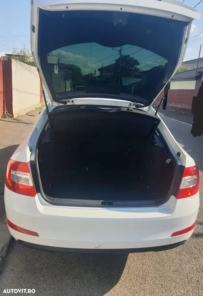 Škoda Octavia III 1.6 TDI DSG Ambition — imagine 3
