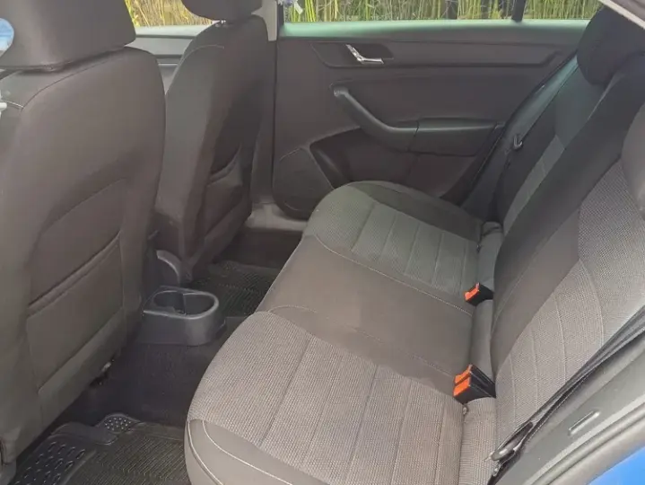 Škoda Rapid 1.4 TDI Ambition DSG