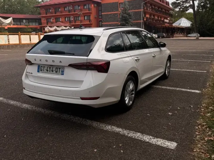 Škoda Octavia IV 2.0 TDI DSG Ambition