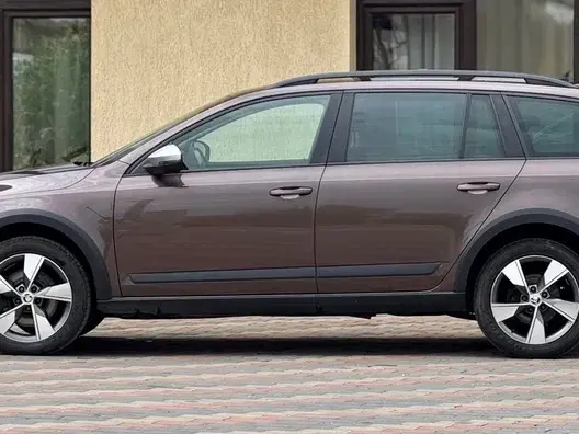 Škoda Octavia III 2.0 TDI 4x4 DSG Scout